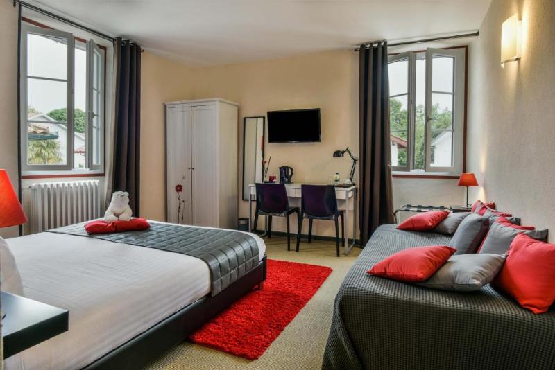 Logis Auberge L'estanquet image