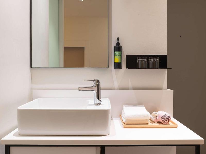 Jono Bangkok Asok Hotel image