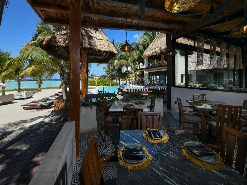 Casa Del Jaguar image