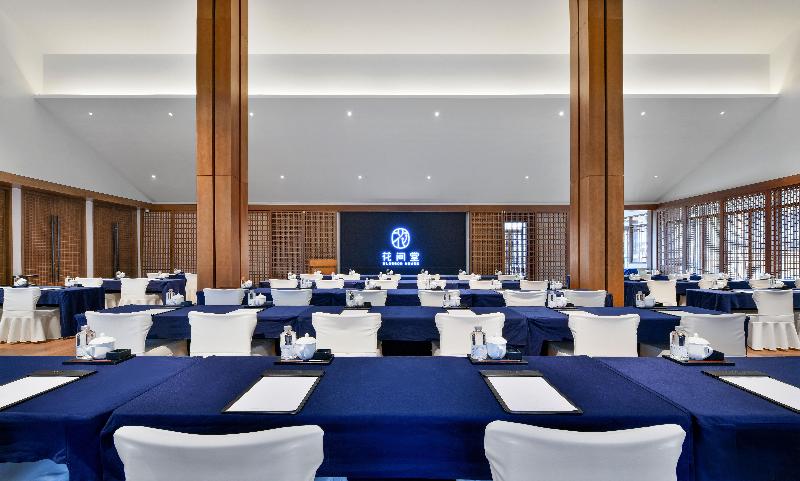 Blossom Hill Hotel Nanjing Lishui image