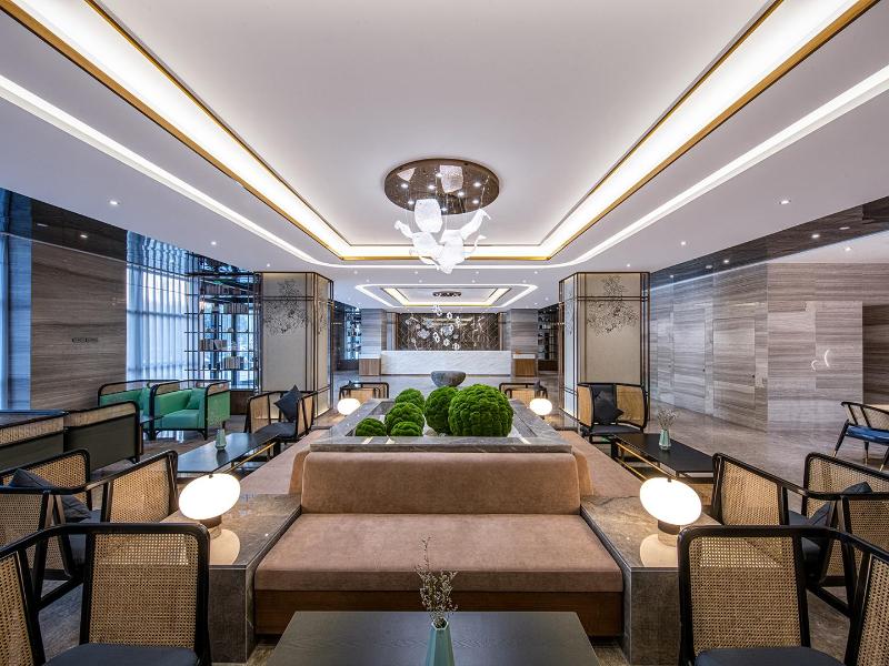 Lobby & Reception