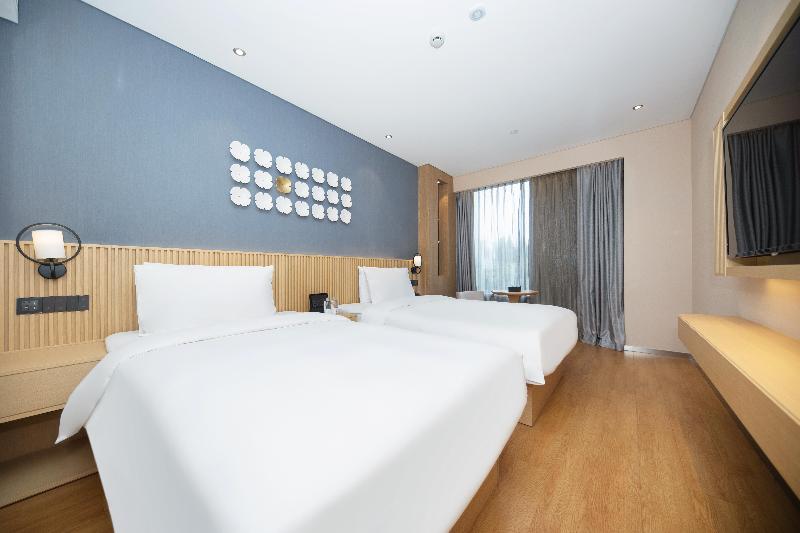 Crystal Orange Hotel Shanghai The Bund Yu Garden image