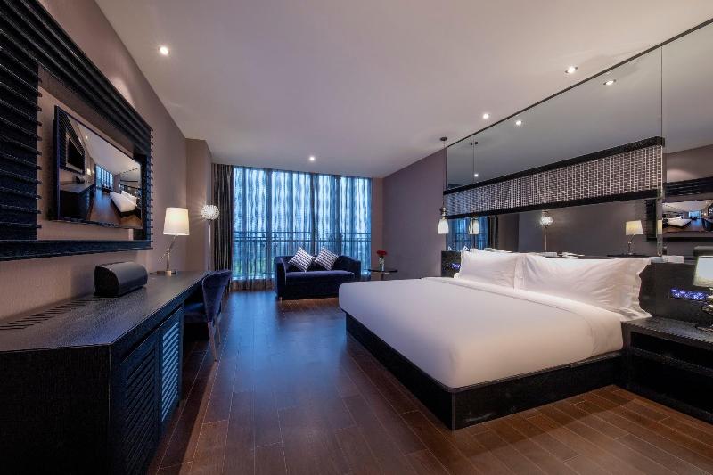 Crystal Orange Hotel Zhenjiang Logistics Building image