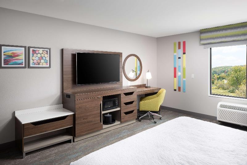 Hampton Inn Hornell image