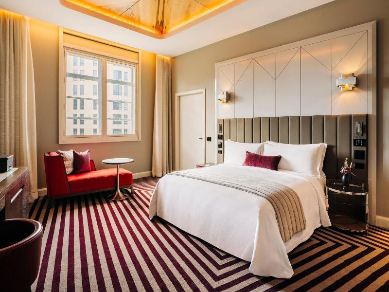 Tasman Accessible King Room (1 King Bed)