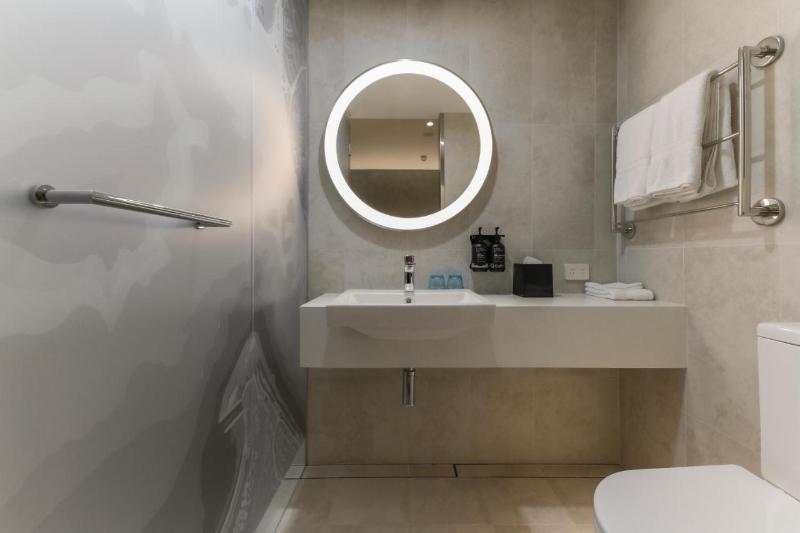 Holiday Inn Hotel & Suites Sunshine Coast by IHG image