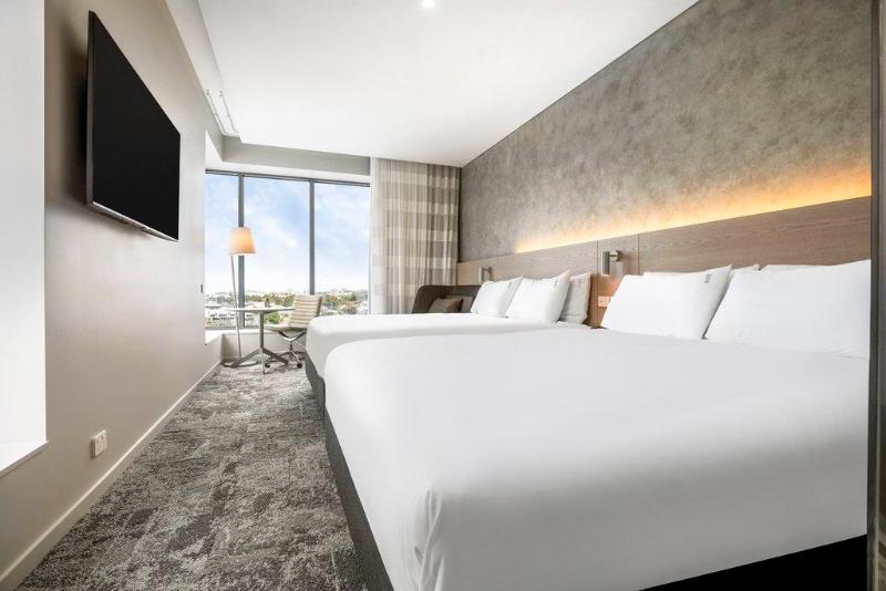 Holiday Inn Hotel & Suites Sunshine Coast by IHG image
