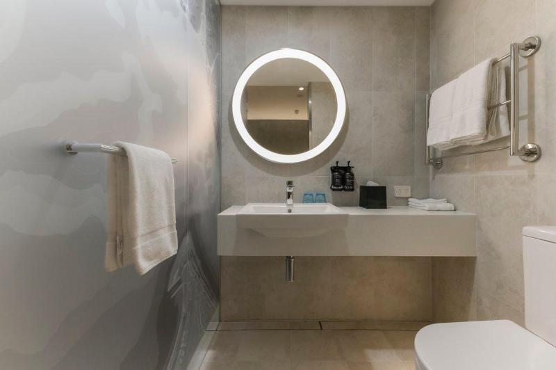 Holiday Inn Hotel & Suites Sunshine Coast by IHG image