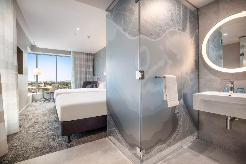Holiday Inn Hotel & Suites Sunshine Coast by IHG image