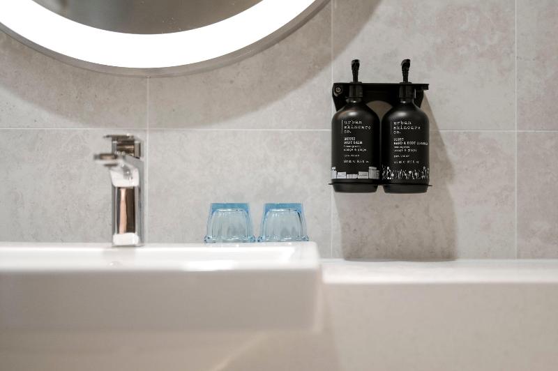 Holiday Inn Hotel & Suites Sunshine Coast by IHG image