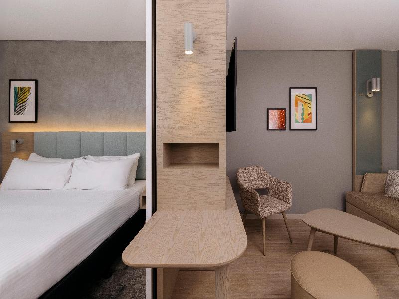 Holiday Inn Hotel & Suites Sunshine Coast by IHG image