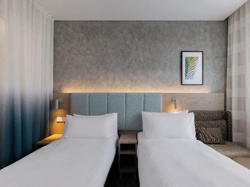 Holiday Inn Hotel & Suites Sunshine Coast by IHG image