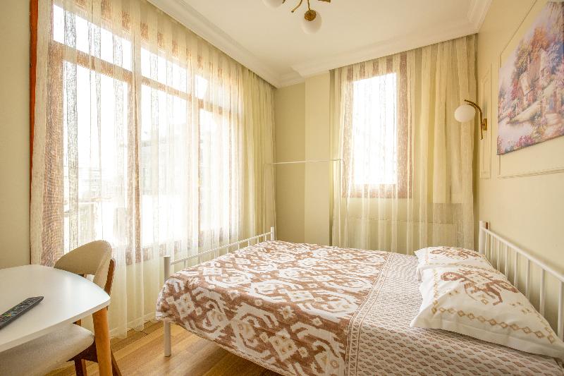 Beyoglu Huzur Suites image