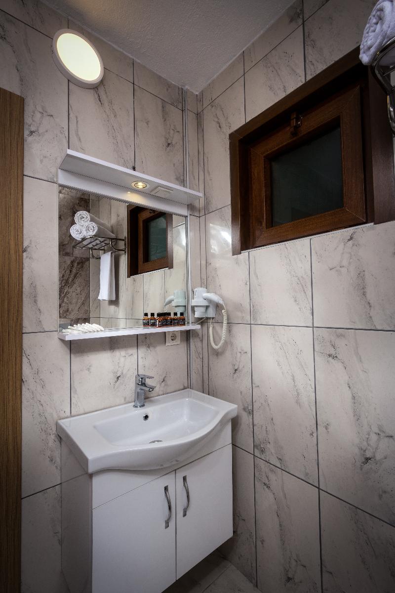 Zeyn Hotel Istanbul image