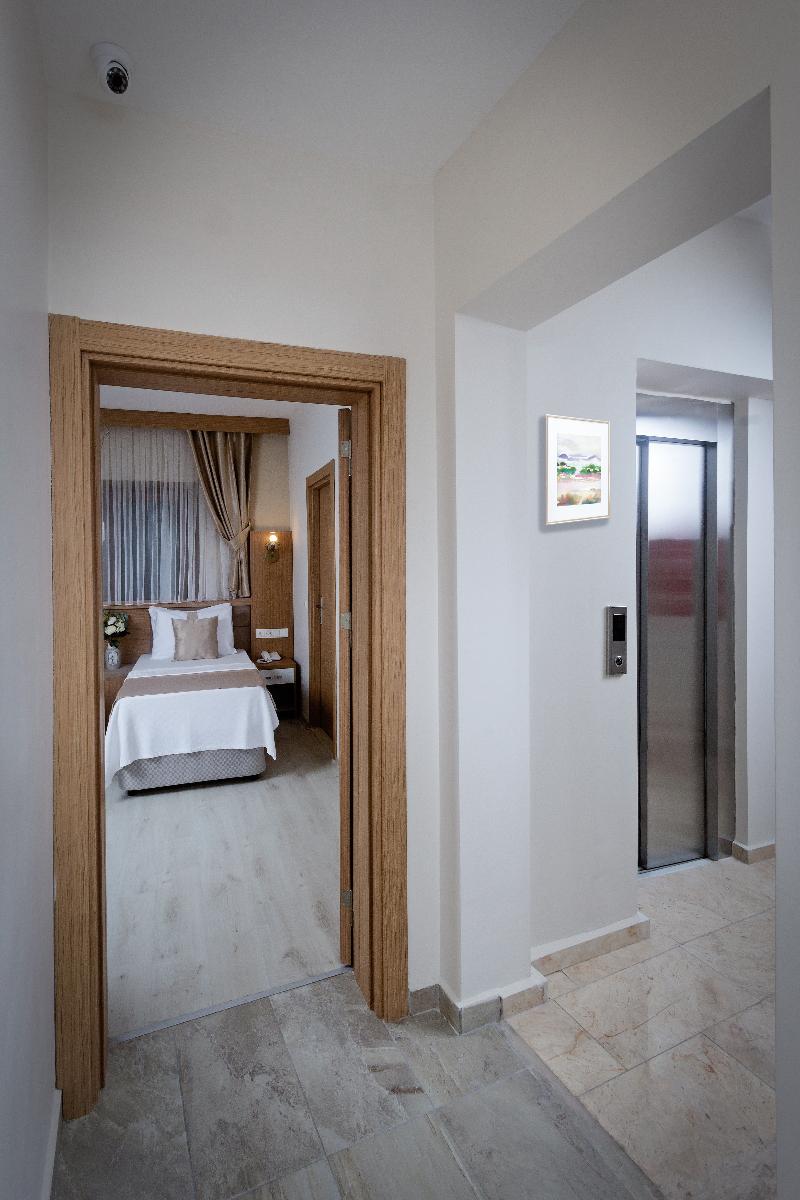 Zeyn Hotel Istanbul image