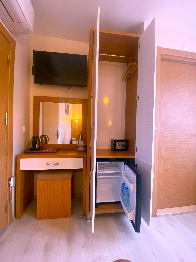 Zeyn Hotel Istanbul image