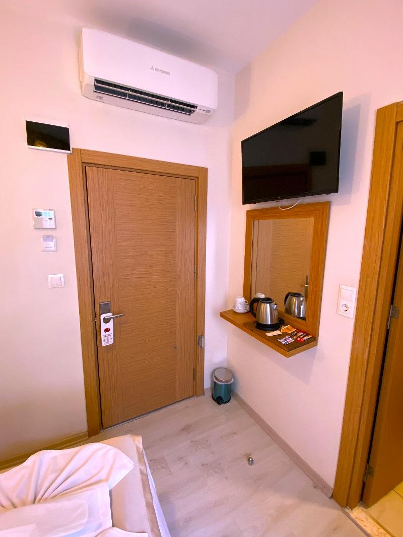 Zeyn Hotel Istanbul image
