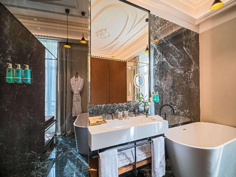 Palacio Gran Via, A Royal Hideaway Hotel image