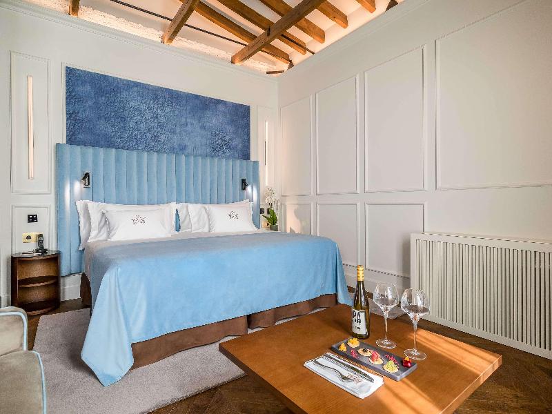 Palacio Gran Via, A Royal Hideaway Hotel image