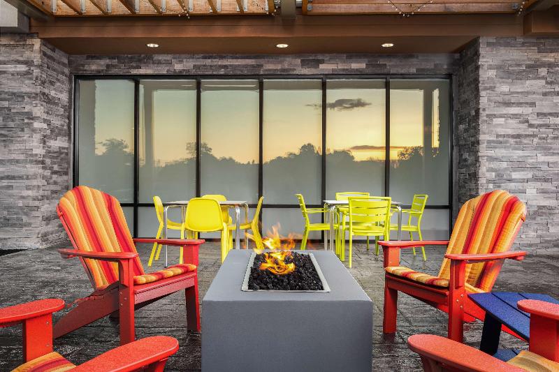 Home2 Suites By Hilton Boston Franklin image
