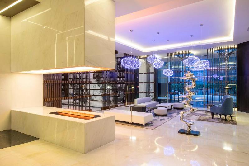 Lobby & Reception