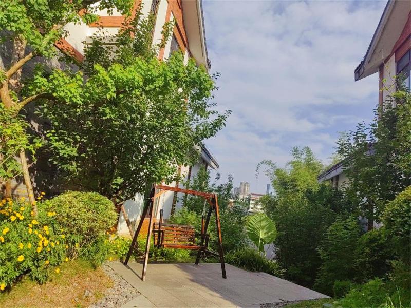 Blossom Hill Hotel Bazhong Enyang image