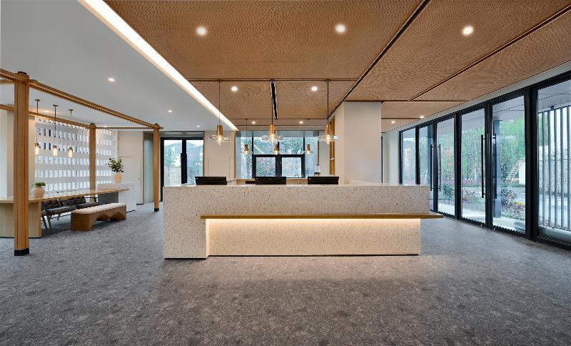 Lobby & Reception