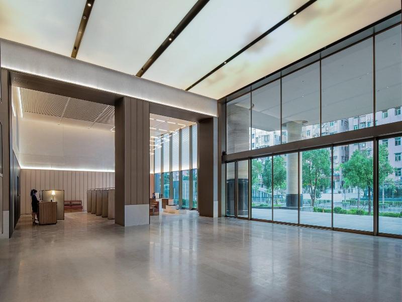 Intercity Hotel Shenzhen Futian Huanggang image