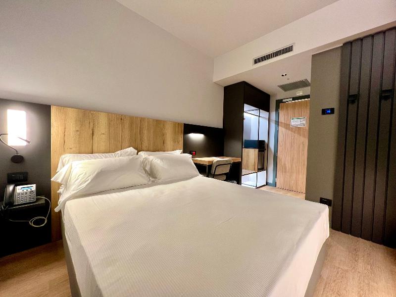 Hotel Leonessa image