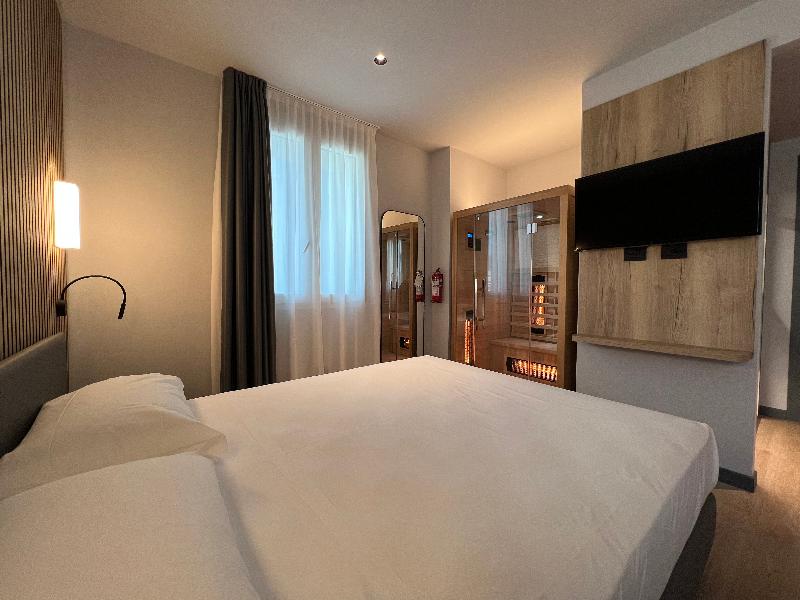 Hotel Leonessa image