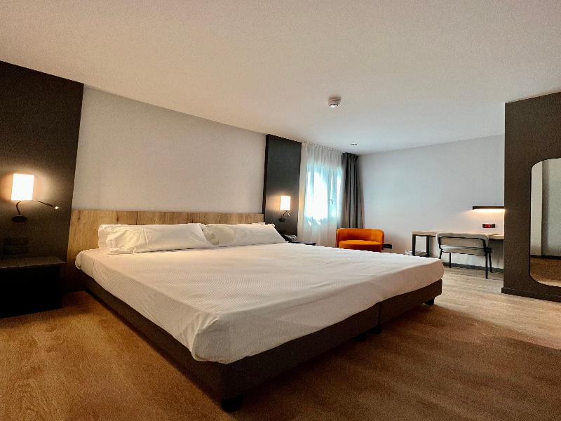Hotel Leonessa image