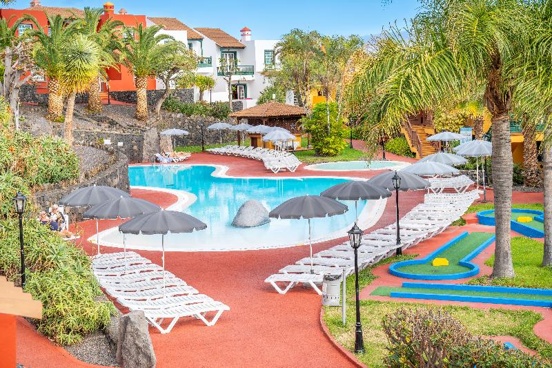 Oasis San Antonio Apartmentos image