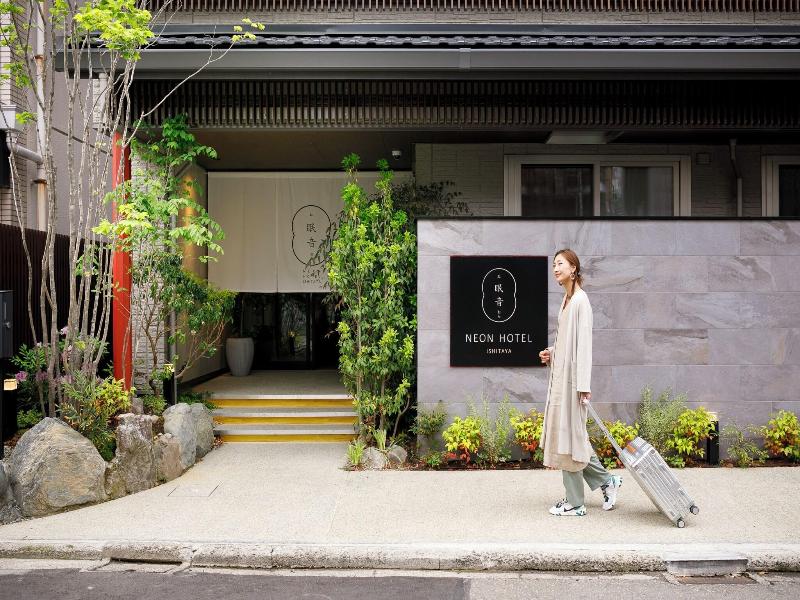 Neon Hotel Ishitaya