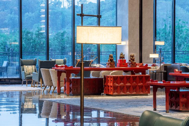 Lobby & Reception