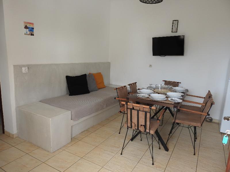 The Birds Villa Included Free Car Rental image