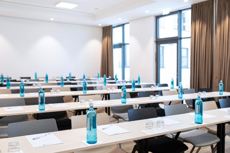 Loginn Hotel Berlin Airport - Alojamientos en BERLIN - SCHÖNEFELD AIRPORT