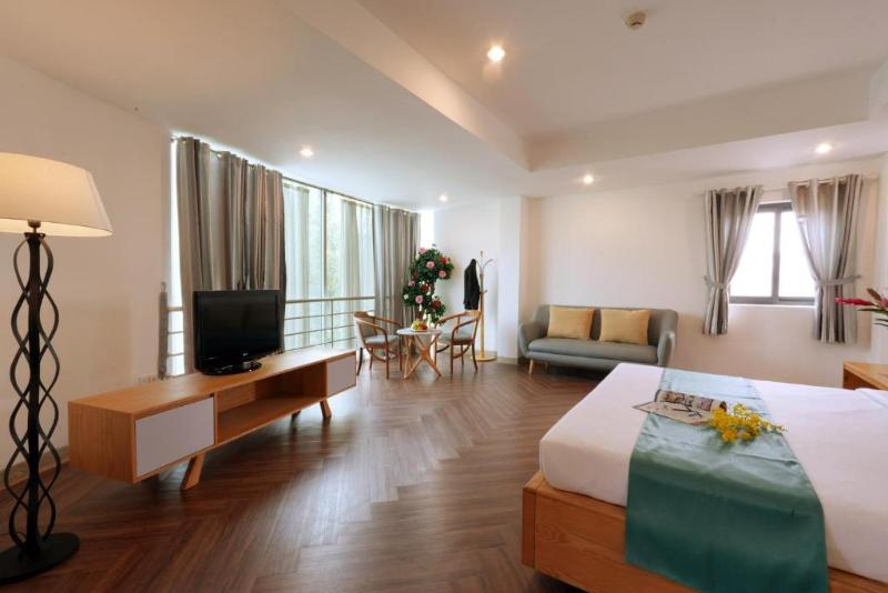 Happy Life Green Hotel image