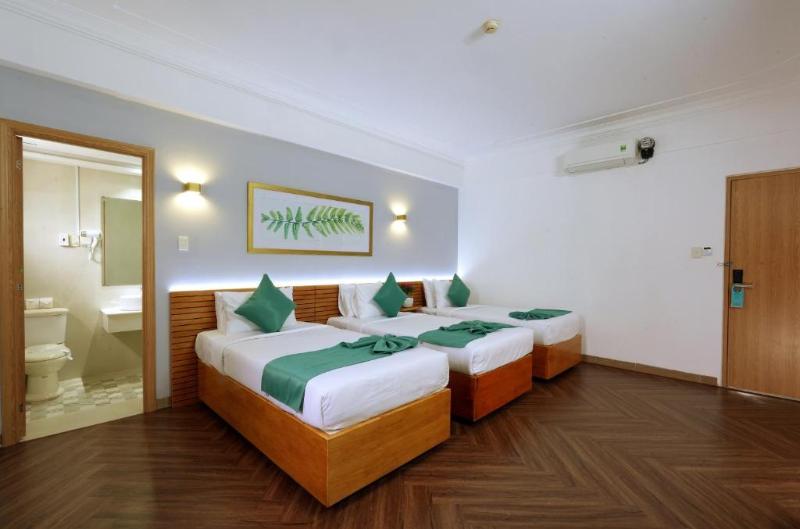 Happy Life Green Hotel image