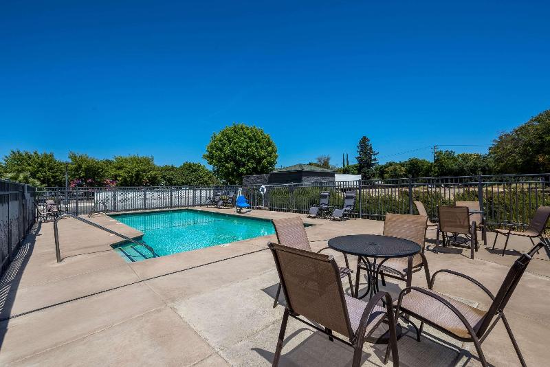 Quality Inn Yuba City image