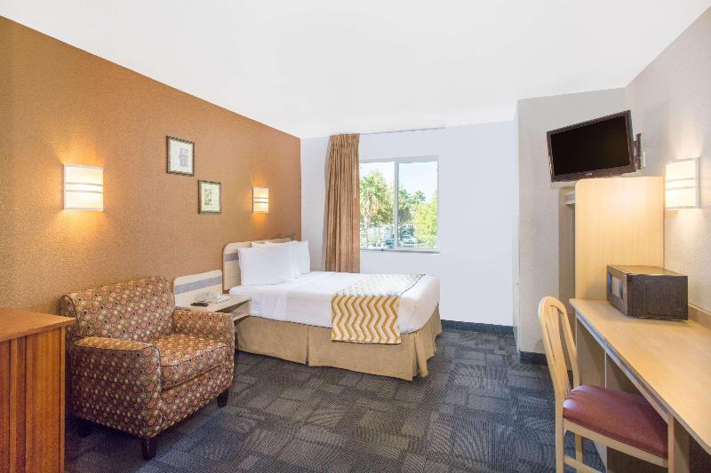 Quality Inn Yuba City image