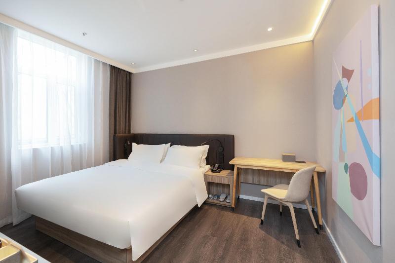 Hanting Premium Hotel Linfen Station Street image