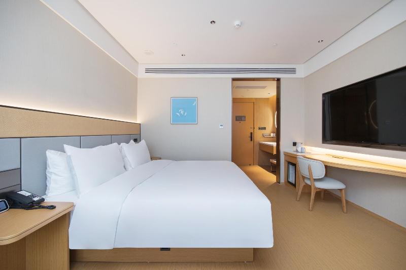 Ji Hotel Quzhou Qujiang image