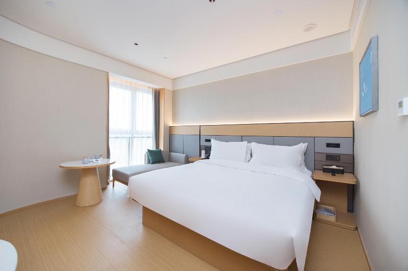 Ji Hotel Quzhou Qujiang image