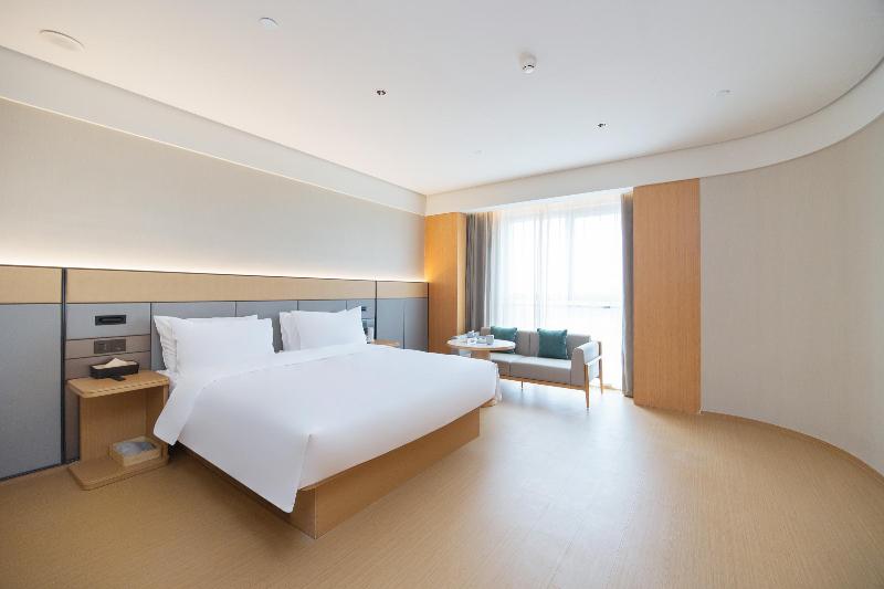 Ji Hotel Quzhou Qujiang image