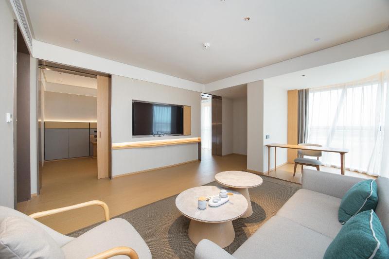 Ji Hotel Quzhou Qujiang image