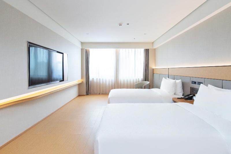 Ji Hotel Tongxiang South Qingfeng Road image
