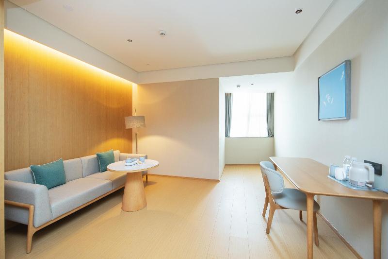 Ji Hotel Tongxiang South Qingfeng Road image