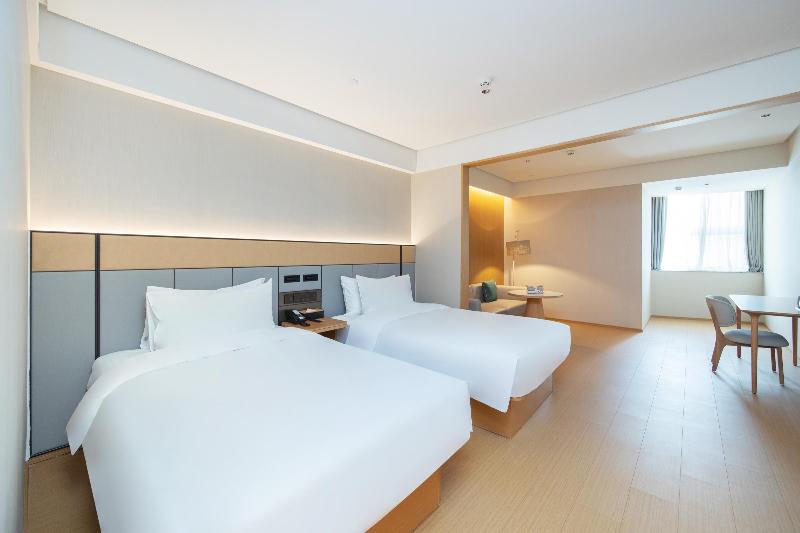 Ji Hotel Tongxiang South Qingfeng Road image