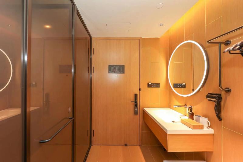 Ji Hotel Tongxiang South Qingfeng Road image