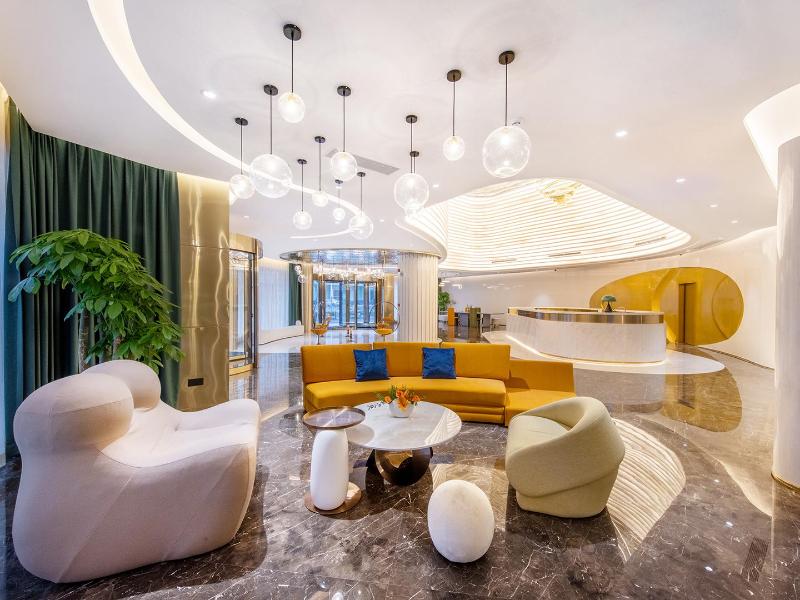 Orange Hotel Shenzhen Longhua Metro Station image